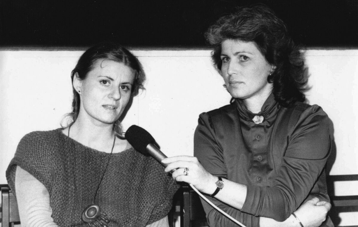 rozhovor Zuzana Gindl-Tatárová Zuzana Gindl-Tatárová poskytuje rozhovor Izabele Pažítkovej po ocenení za scenár filmu Šiesta veta (r. Š. Uher) na 25. festivale českých a slovenských filmov v Bratislave v roku 1987. Foto: archív ZGT