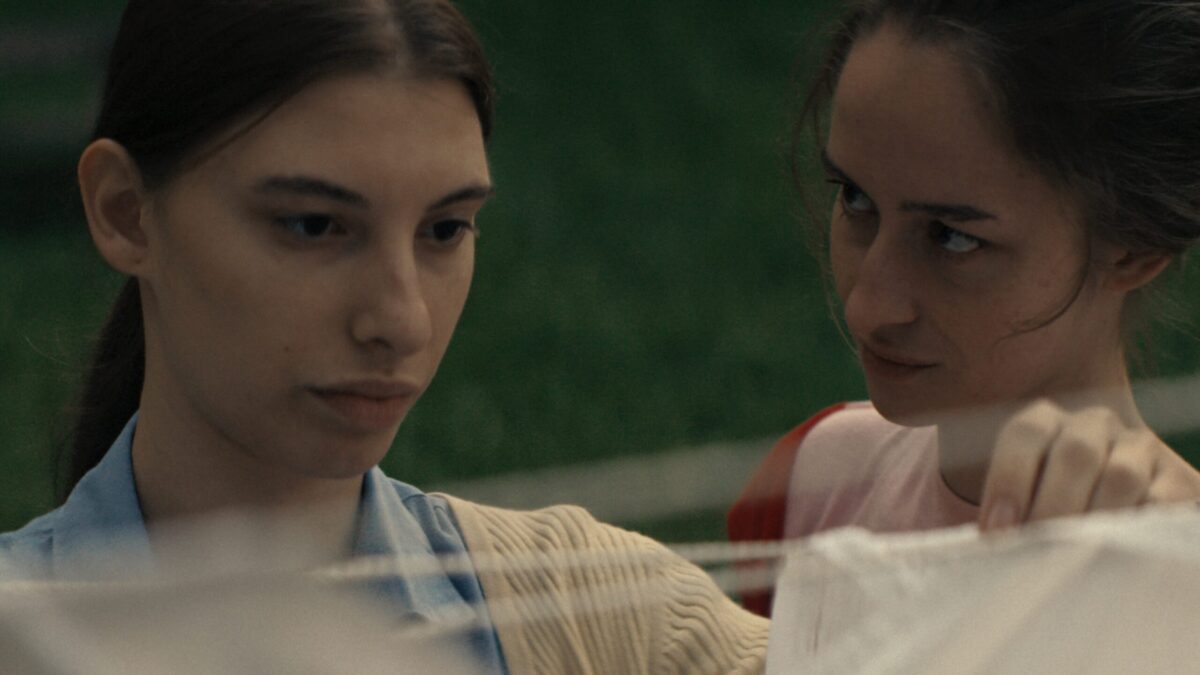 Prameň Simona Boledovičová a Eva Mores vo filme Prameň. Foto: Filmtopia
