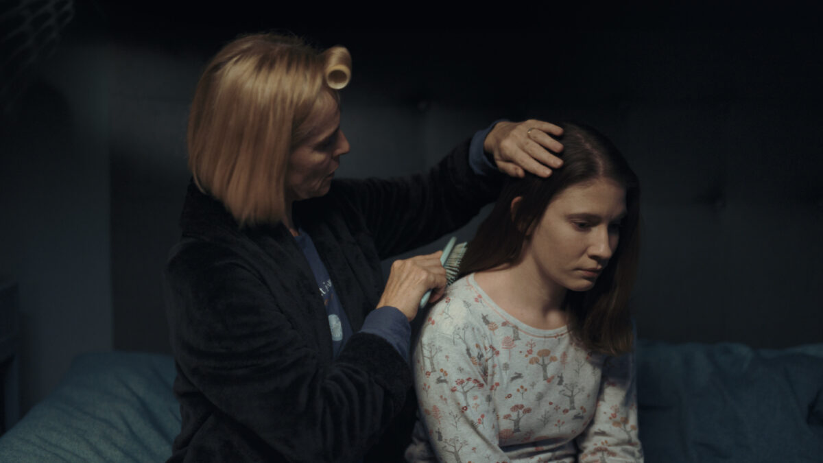 Matka a dcéra - Ingrid Timková a Jana Kovalčiková v psychologickej dráme Láska režiséra Marka Škopa. Foto: Artileria